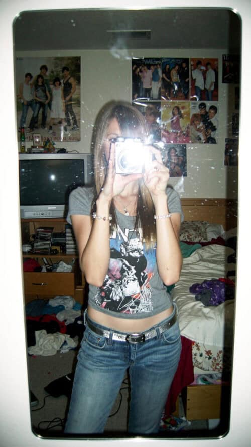 10 'Impossible' FLUX.2 Prompts: How to Generate Authentic Y2K AI Photos That Look 100% Real